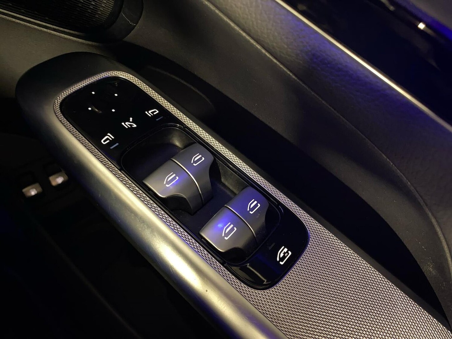 Used Mercedes-Benz GLC 2023 for sale - 76082559: Photo 21