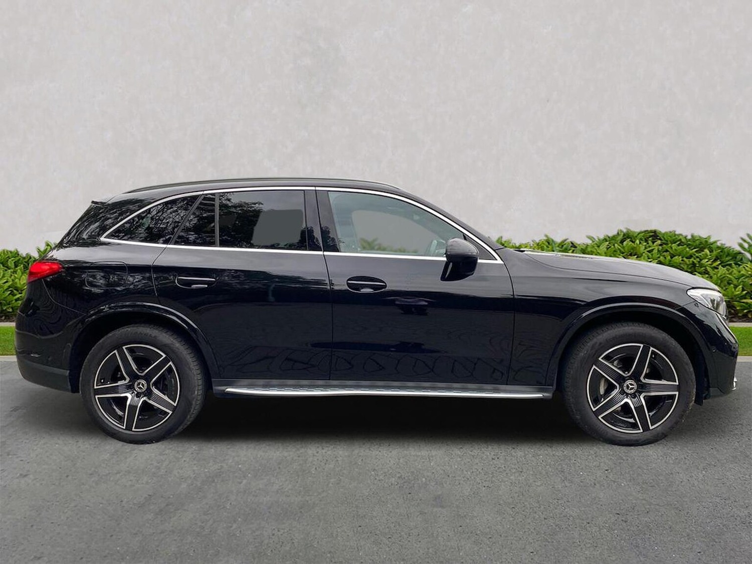 Used Mercedes-Benz GLC 2023 for sale - 76082559: Photo 3
