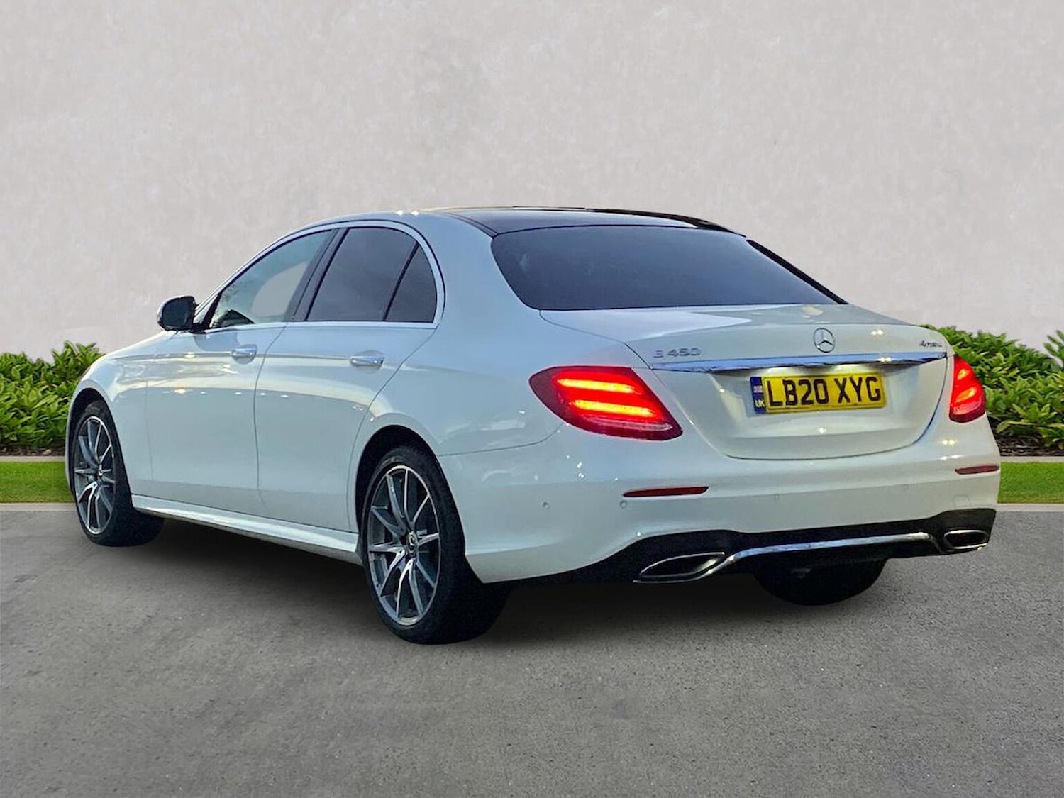Used Mercedes-Benz E Class 2020 for sale - 76830682: Photo 2