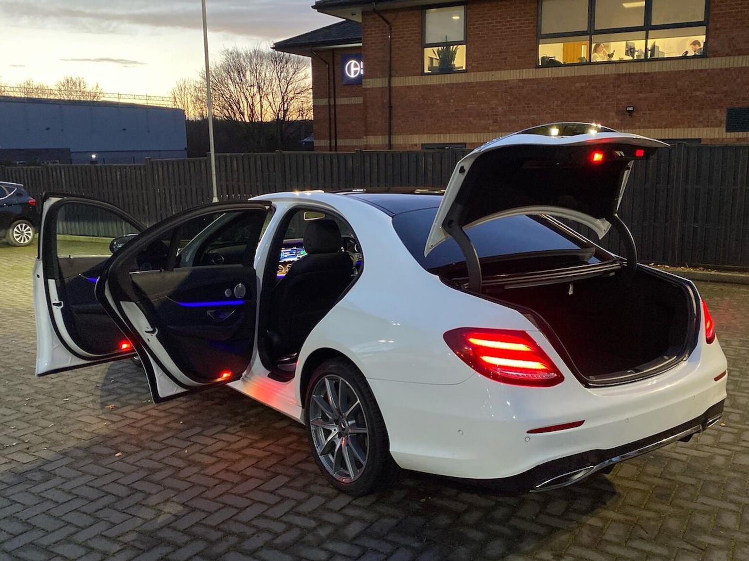 Used Mercedes-Benz E Class 2020 for sale - 76830682: Photo 40