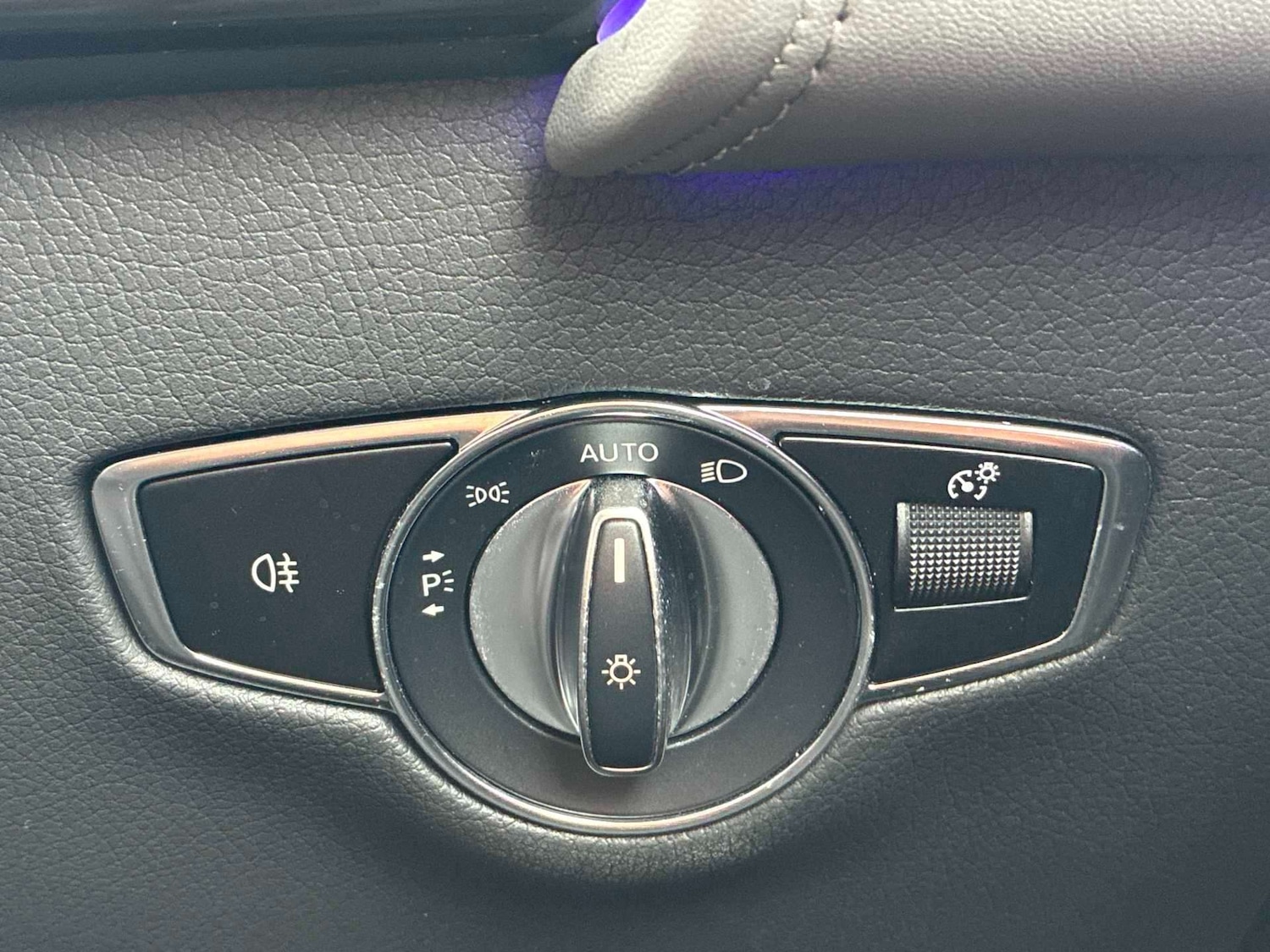 Used Mercedes-Benz EQC 2023 for sale - 77643843: Photo 31