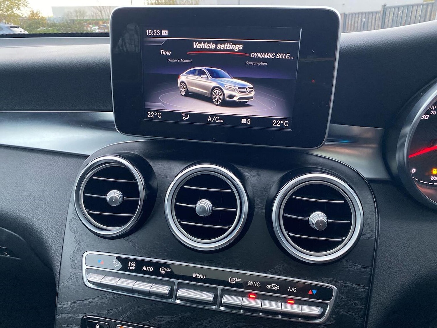 Used Mercedes-Benz GLC 2018 for sale - 76694629: Photo 11