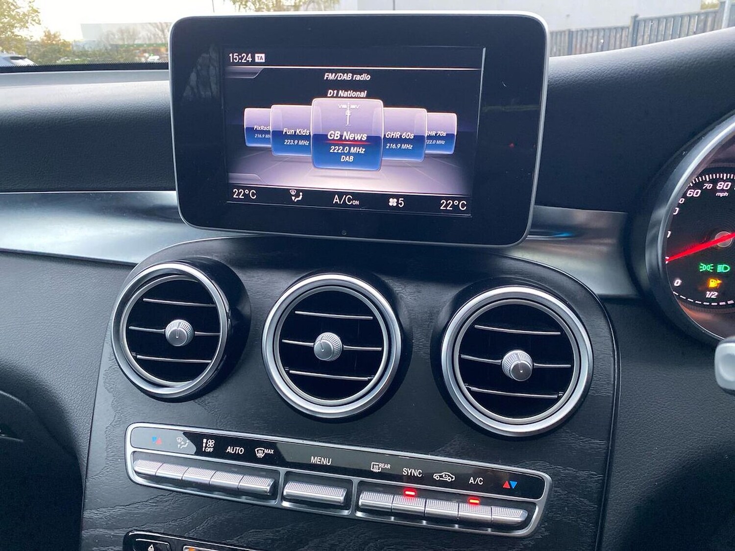 Used Mercedes-Benz GLC 2018 for sale - 76694629: Photo 25