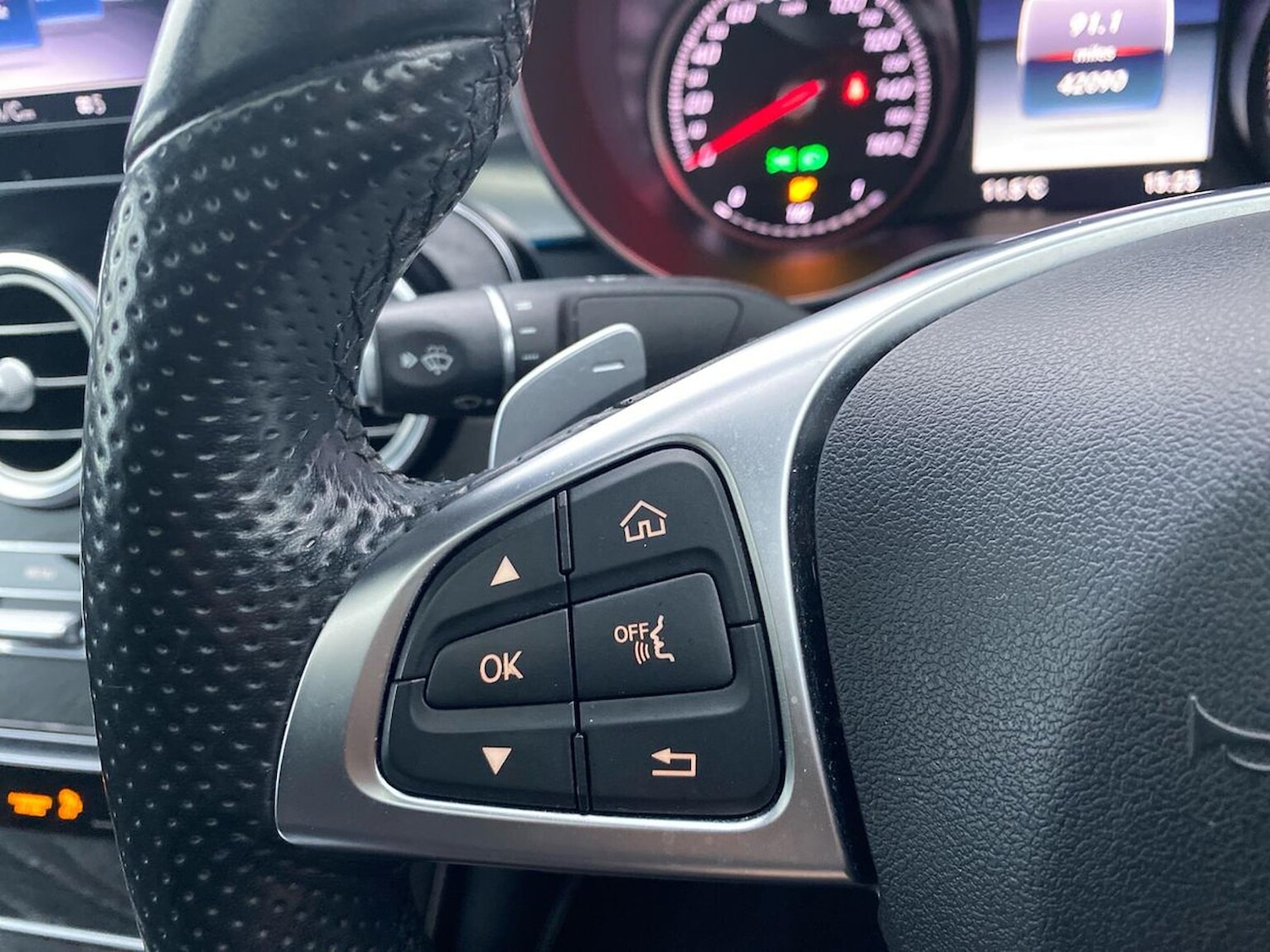 Used Mercedes-Benz GLC 2018 for sale - 76694629: Photo 26