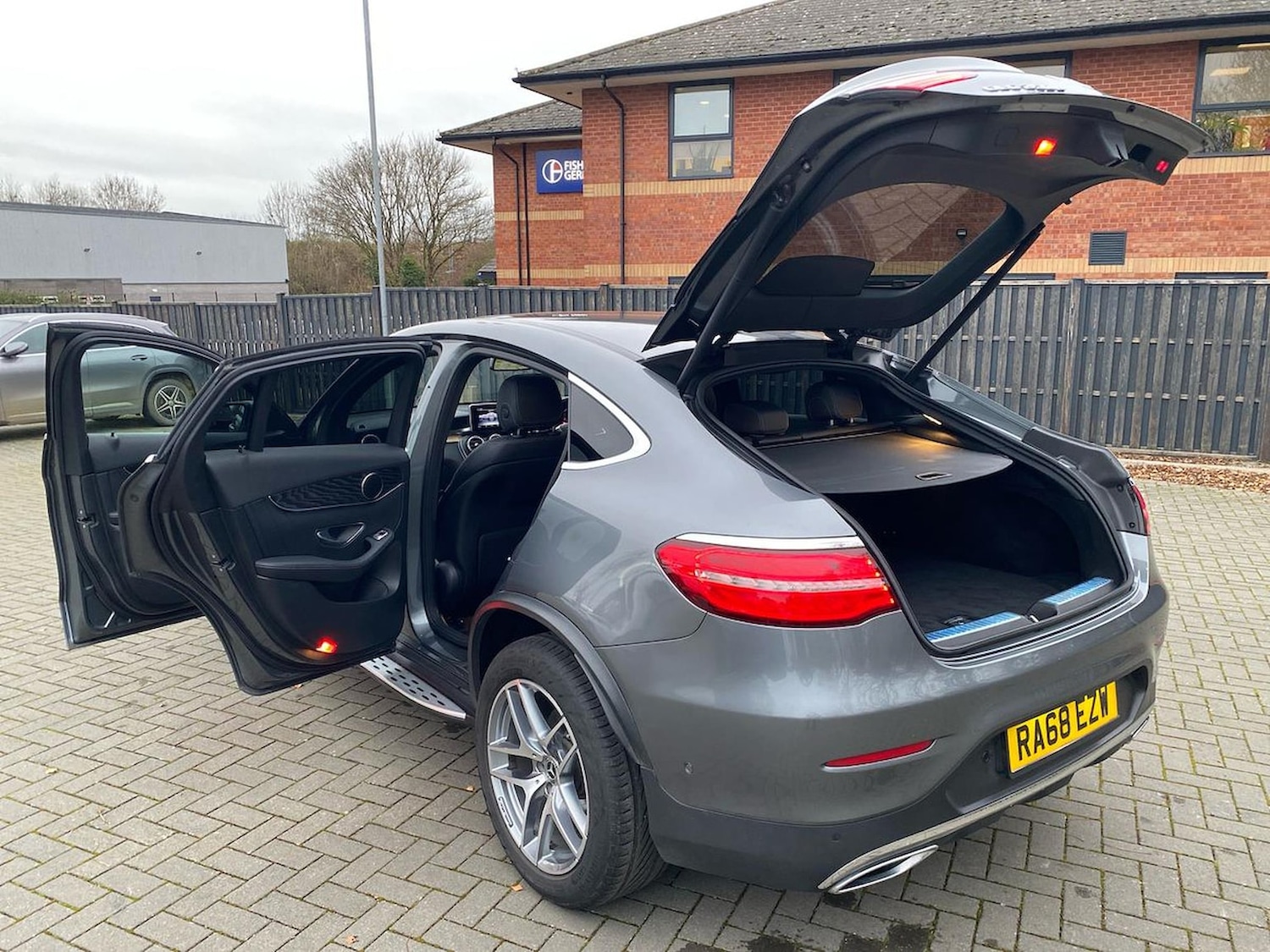 Used Mercedes-Benz GLC 2018 for sale - 76694629: Photo 40