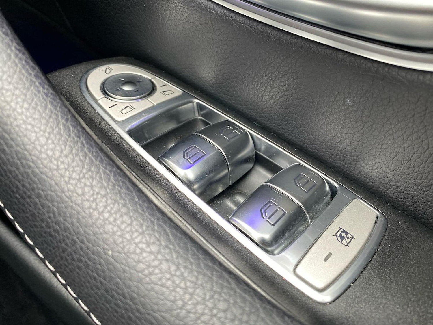 Used Mercedes-Benz E Class 2019 for sale - 76300800: Photo 21