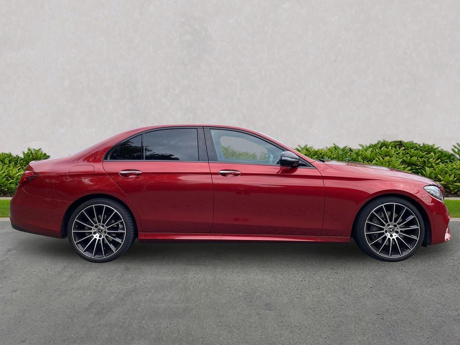 Used Mercedes-Benz E Class 2019 for sale - 76300800: Photo 3