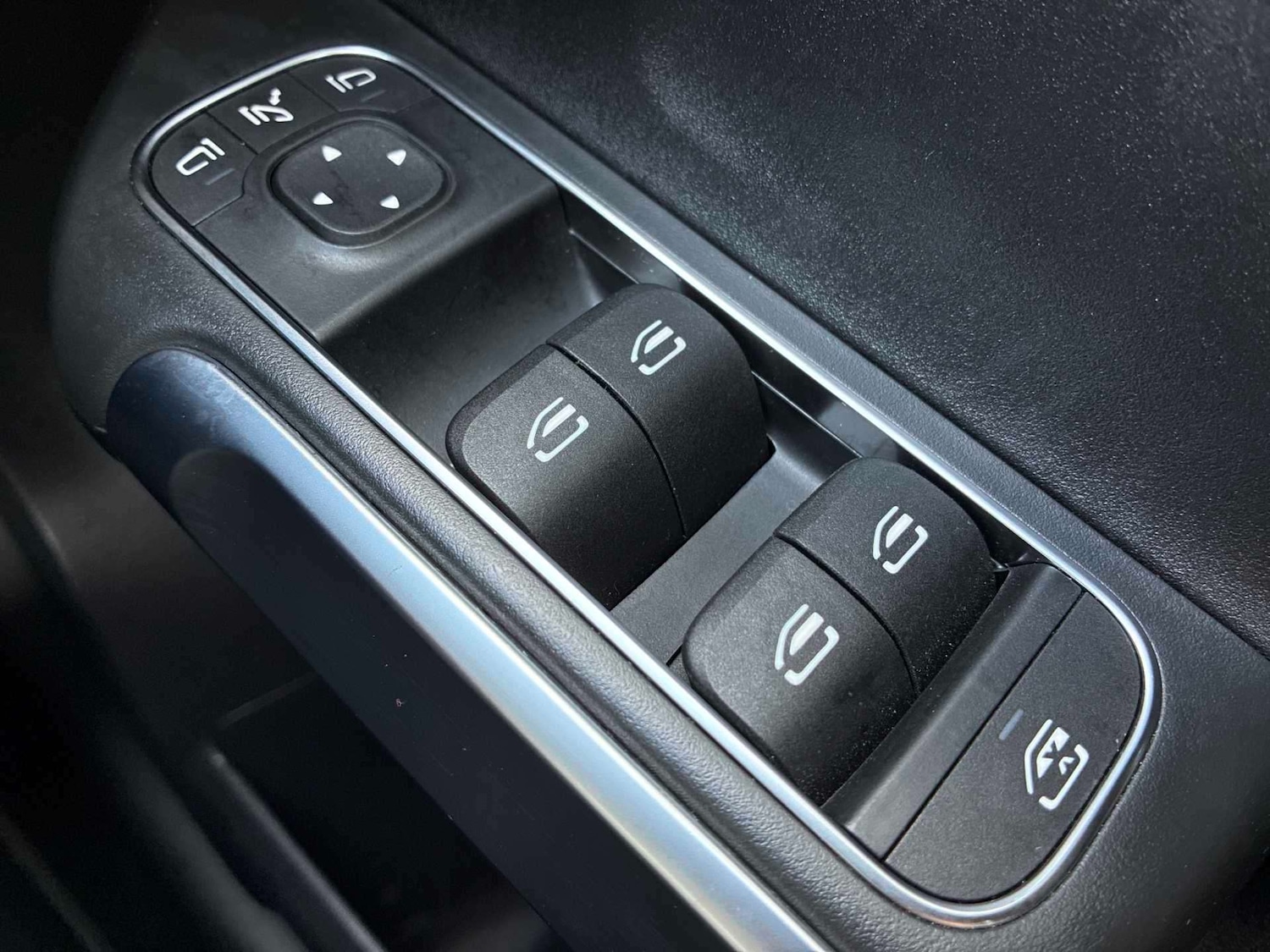 Used Mercedes-Benz GLB 2025 for sale - 77980055: Photo 32