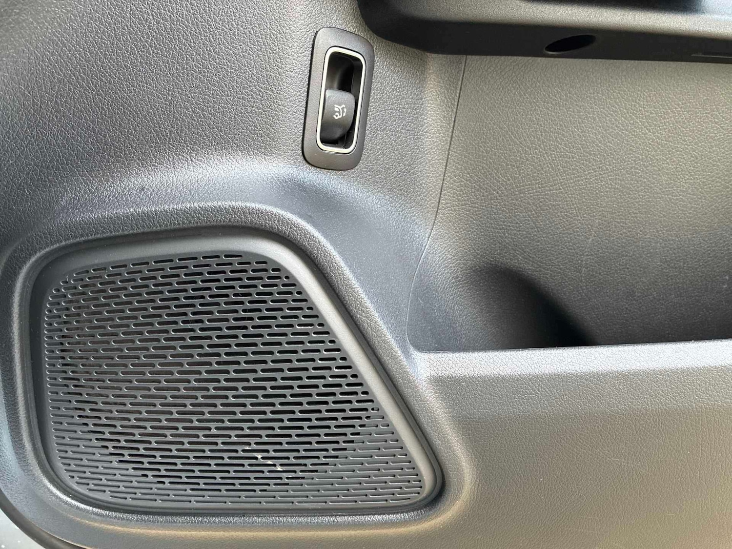 Used Mercedes-Benz GLB 2025 for sale - 77980055: Photo 39