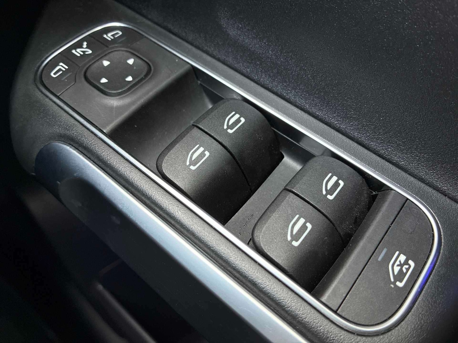 Used Mercedes-Benz GLB 2025 for sale - 77980030: Photo 36