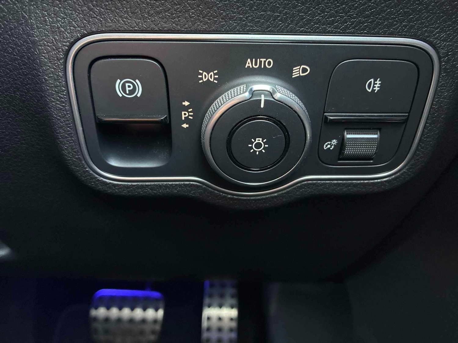 Used Mercedes-Benz GLB 2025 for sale - 77980030: Photo 39