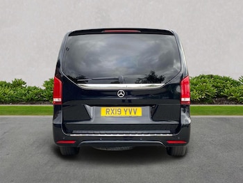 Used Mercedes-Benz V-Class 2019 for sale - 76412450: Photo