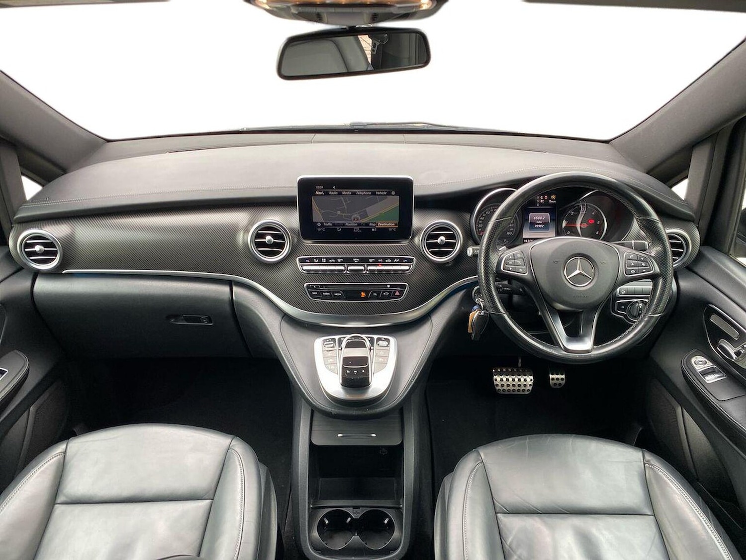 Used Mercedes-Benz V-Class 2019 for sale - 76412450: Photo 8