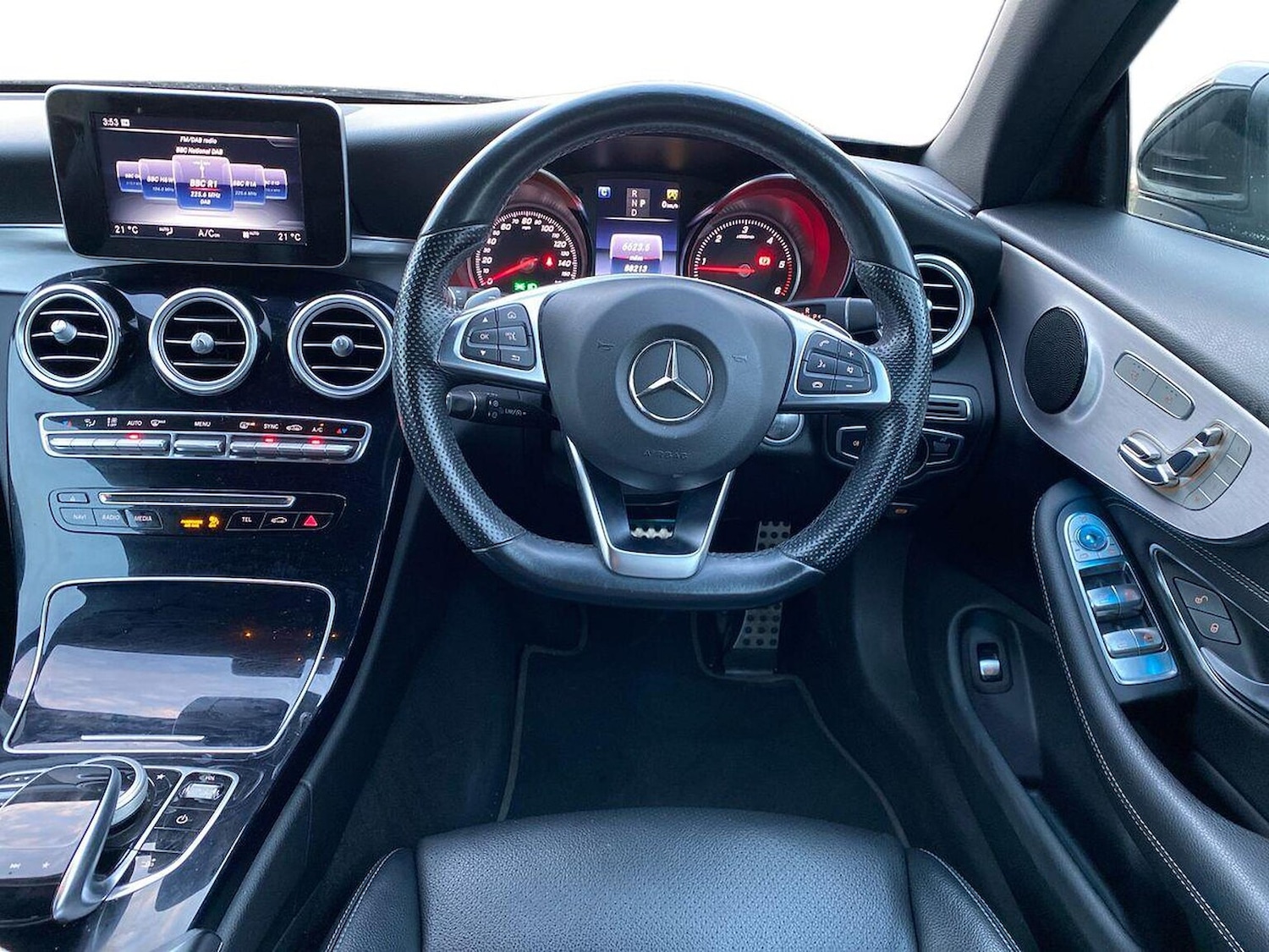 Used Mercedes-Benz C Class 2017 for sale - 76741113: Photo 9