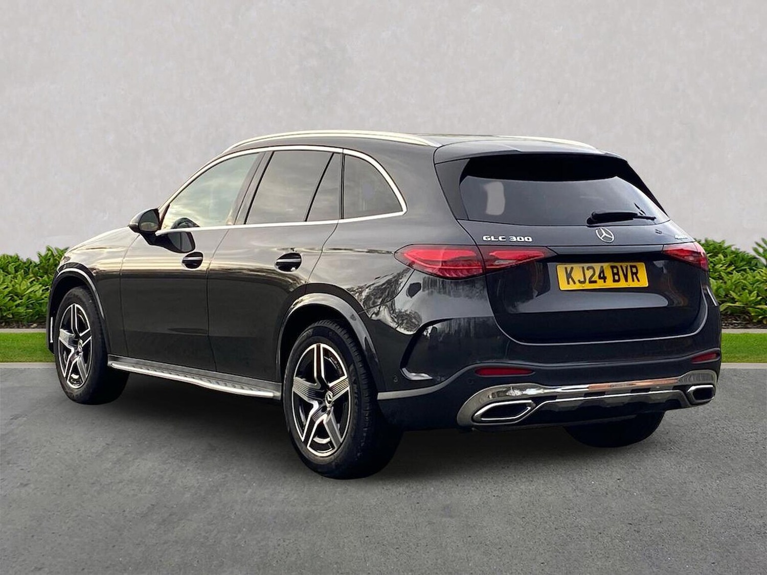 Used Mercedes-Benz GLC 2024 for sale - 76719379: Photo 2