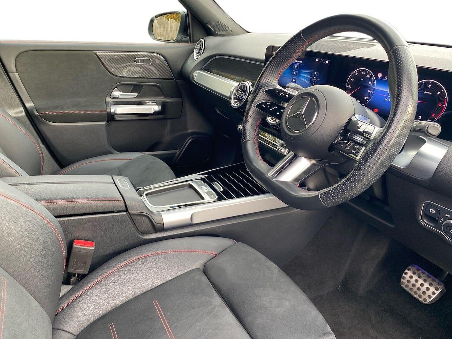 Used Mercedes-Benz GLB 2024 for sale - 76506137: Photo 15