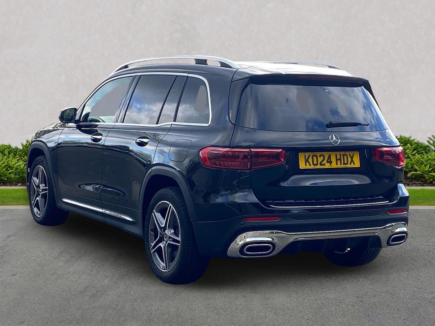 Used Mercedes-Benz GLB 2024 for sale - 76506137: Photo 2