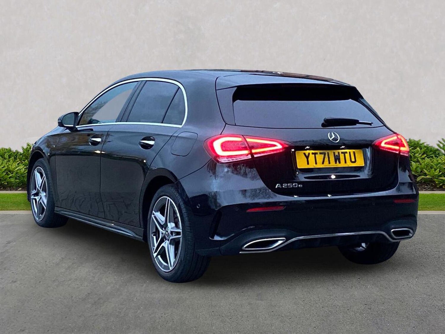 Used Mercedes-Benz A-Class 2021 for sale - 76982877: Photo 2