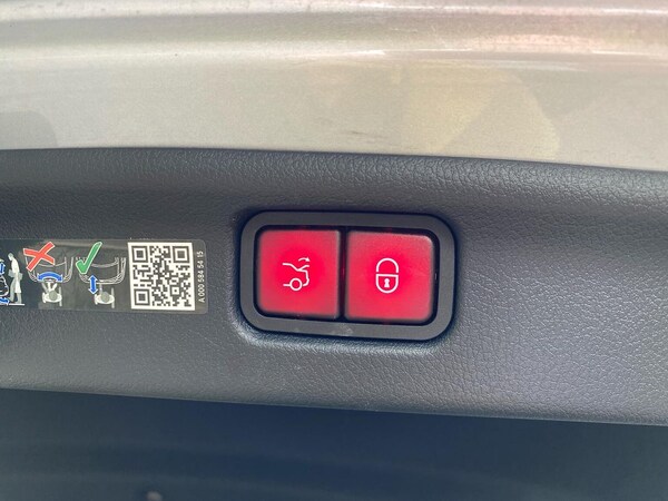 Used Mercedes-Benz C-Class 2024 for sale - 75970985: Photo 36