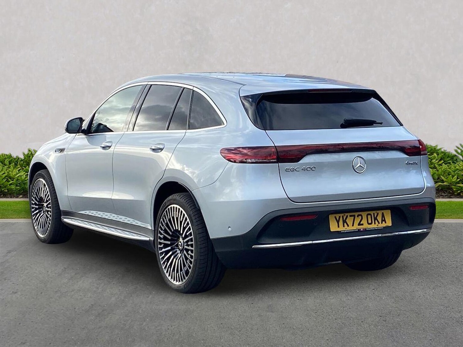 Used Mercedes-Benz EQC 2022 for sale - 76741107: Photo 2