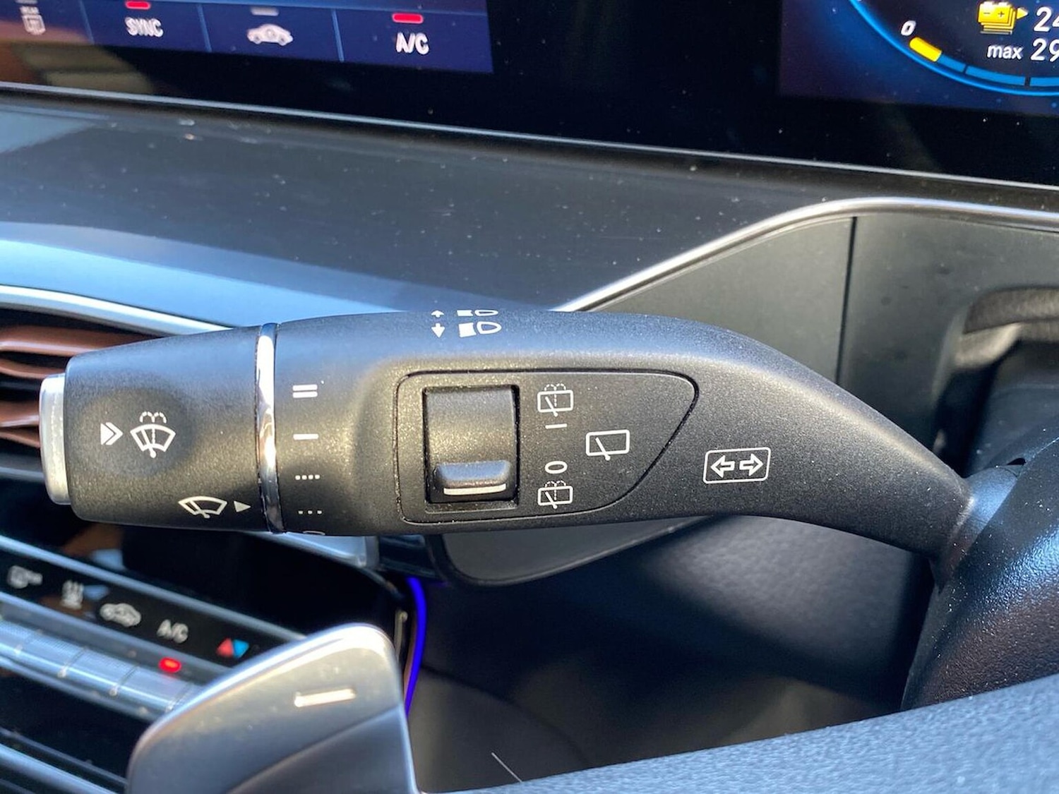 Used Mercedes-Benz EQC 2022 for sale - 76741107: Photo 28