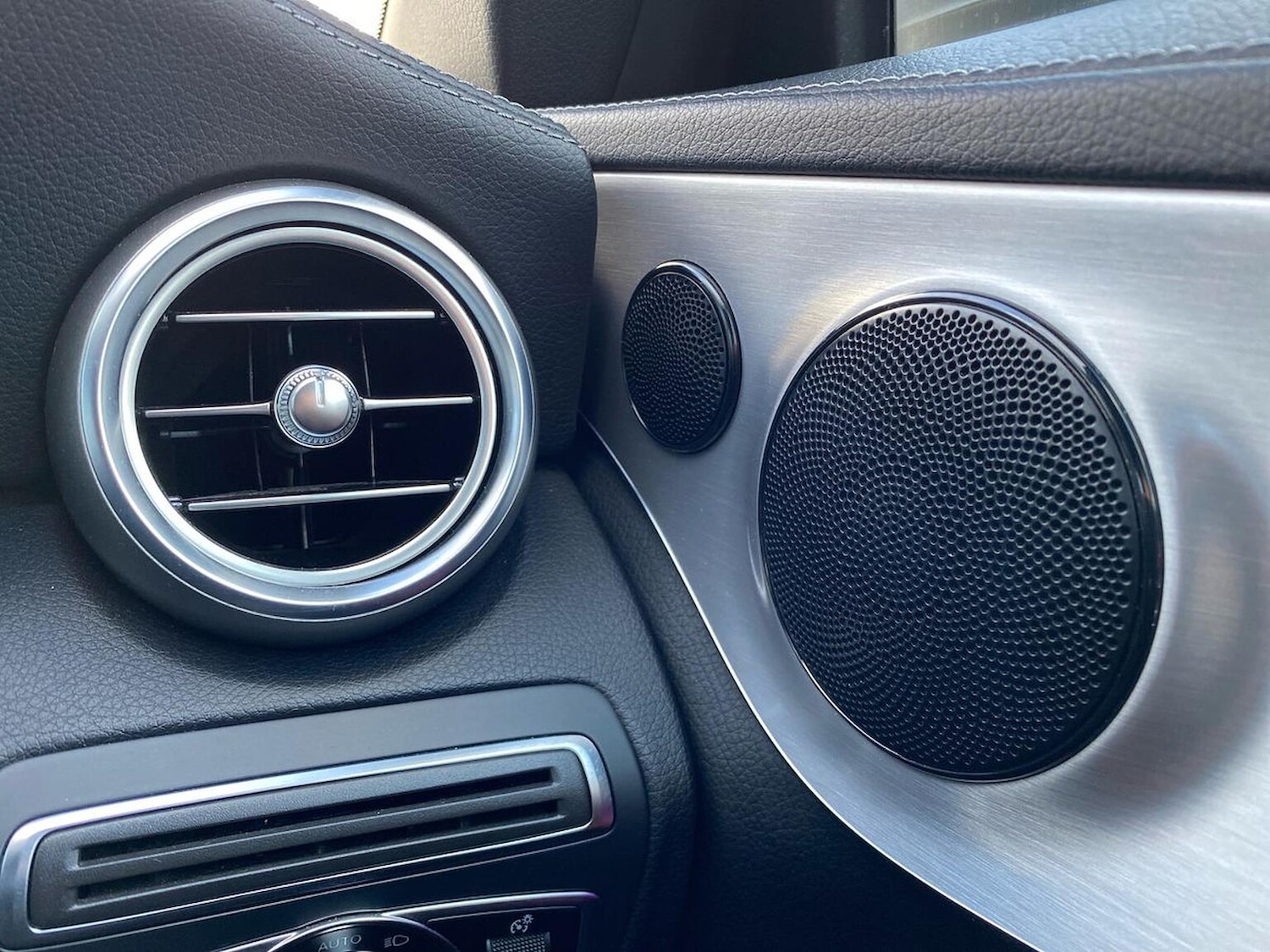 Used Mercedes-Benz C Class 2019 for sale - 76879708: Photo 31