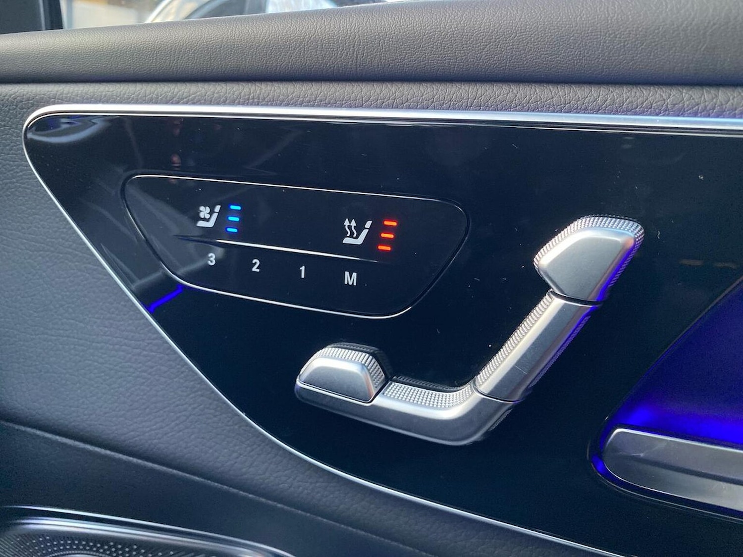 Used Mercedes-Benz GLC 2025 for sale - 77059842: Photo 32