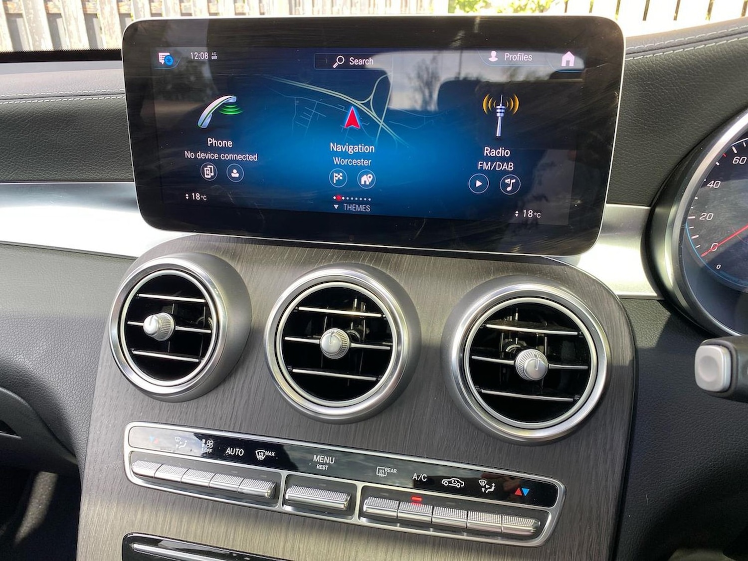 Used Mercedes-Benz GLC 2022 for sale - 76102513: Photo 11