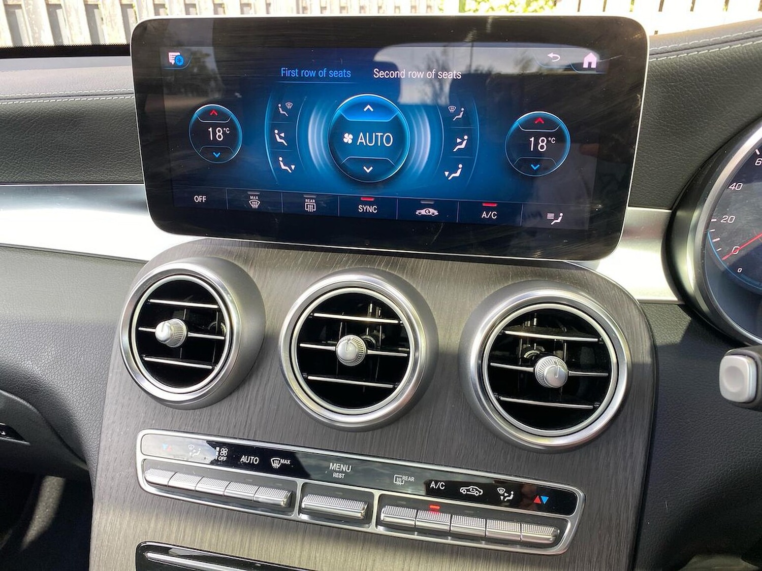 Used Mercedes-Benz GLC 2022 for sale - 76102513: Photo 12