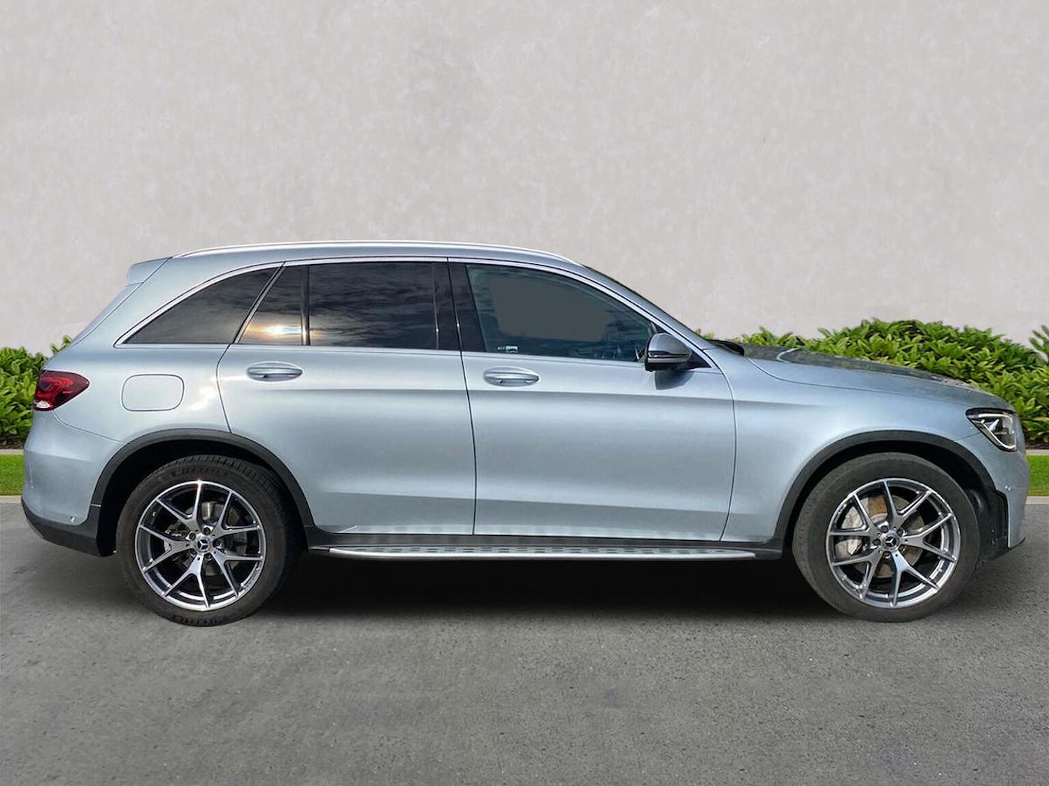 Used Mercedes-Benz GLC 2022 for sale - 76102513: Photo 3