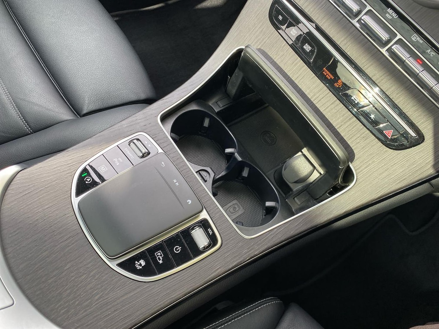 Used Mercedes-Benz GLC 2022 for sale - 76102513: Photo 32