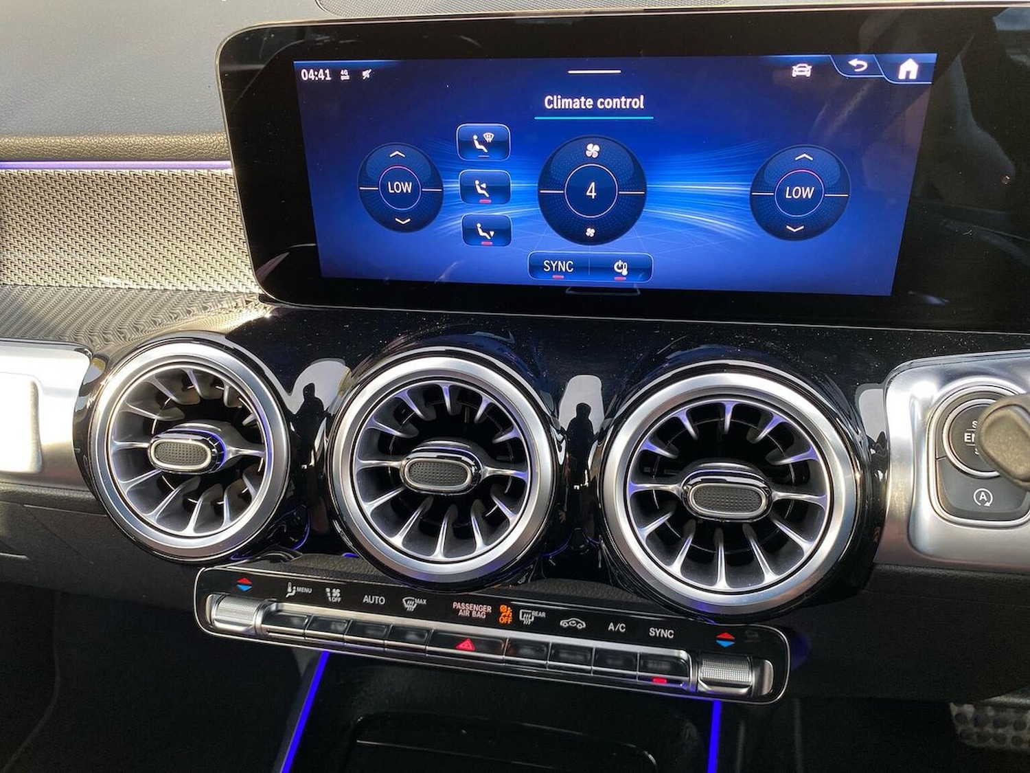 Used Mercedes-Benz GLB 2024 for sale - 76382670: Photo 12