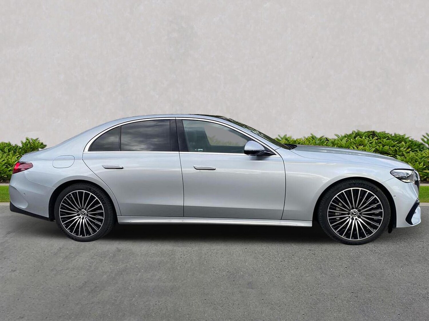 Used Mercedes-Benz E Class 2024 for sale - 76541908: Photo 3