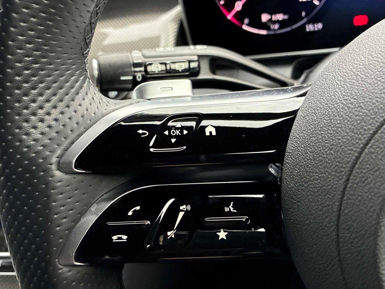 Used Mercedes-Benz GLC 2024 for sale - 77584644: Photo 12