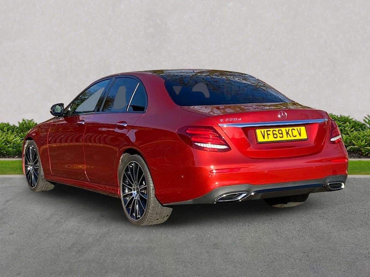 Used Mercedes-Benz E Class 2019 for sale - 77572923: Photo 2