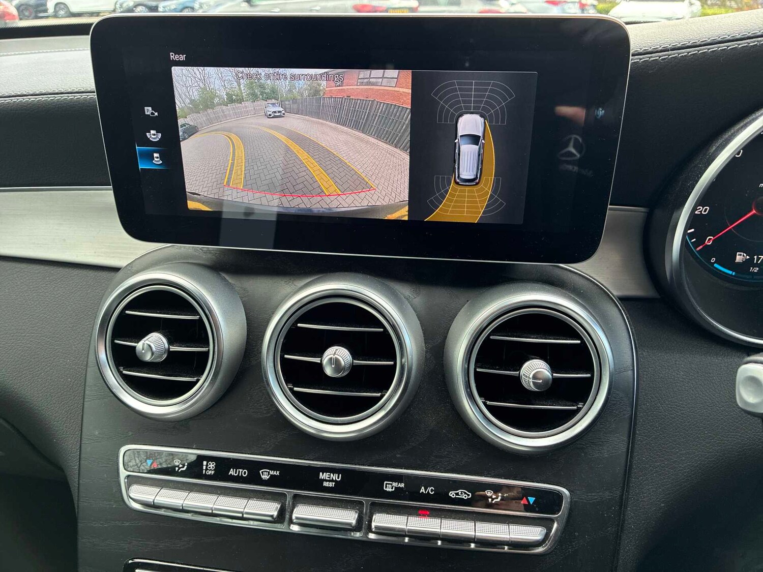 Used Mercedes-Benz GLC 2022 for sale - 78192582: Photo 30