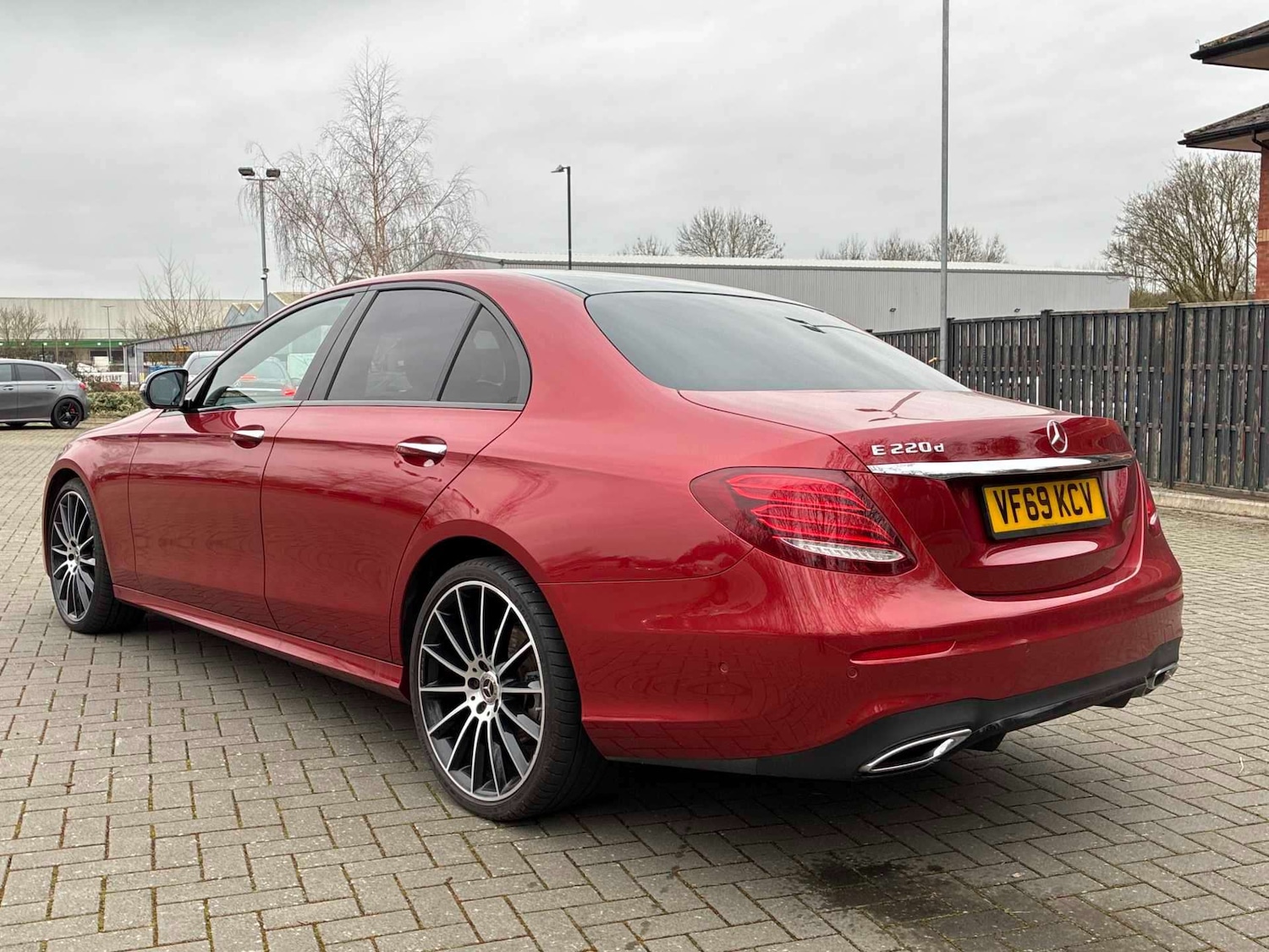 Used Mercedes-Benz E Class 2019 for sale - 77837056: Photo 2