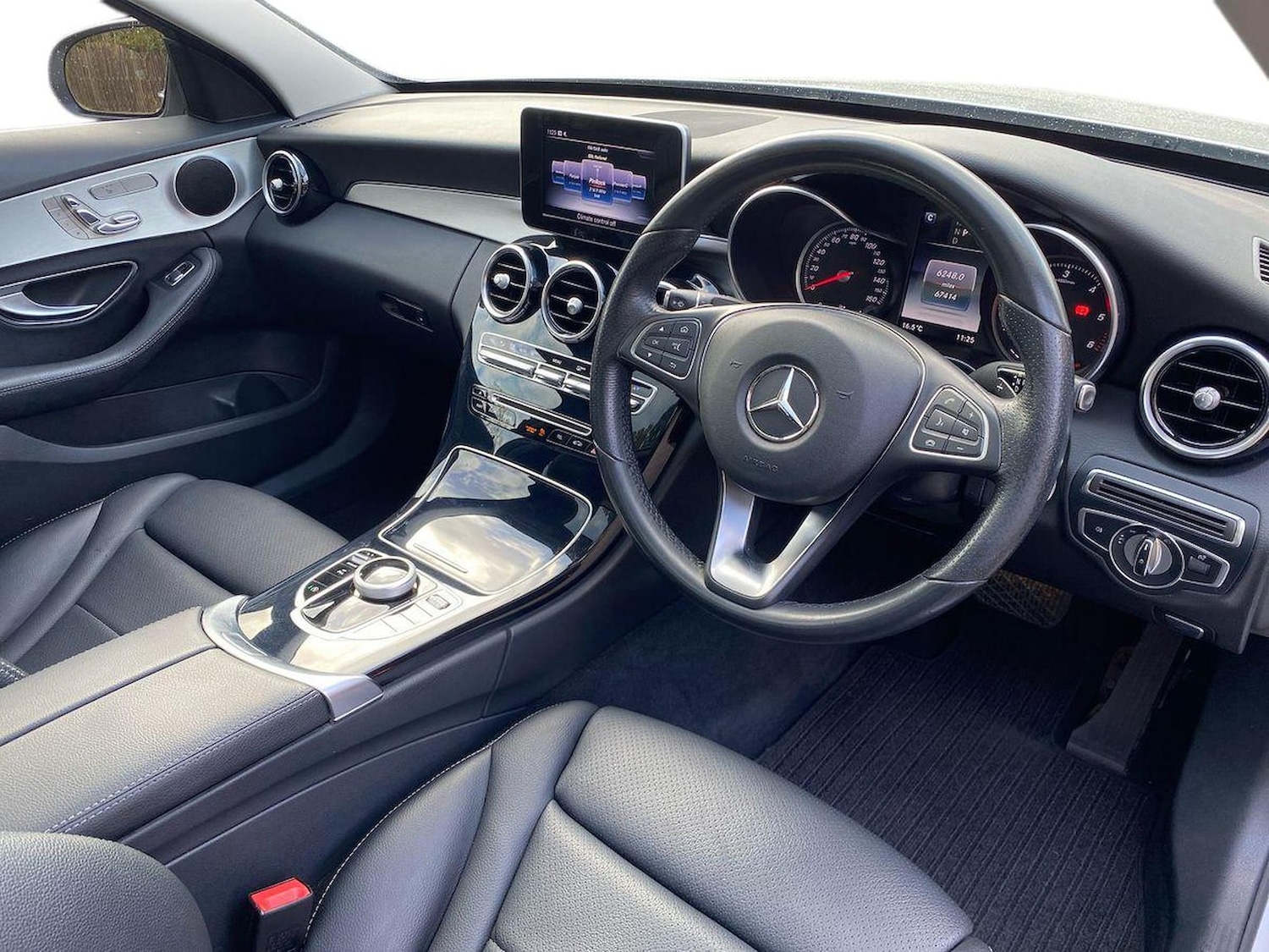 Used Mercedes-Benz C Class 2018 for sale - 76402434: Photo 15