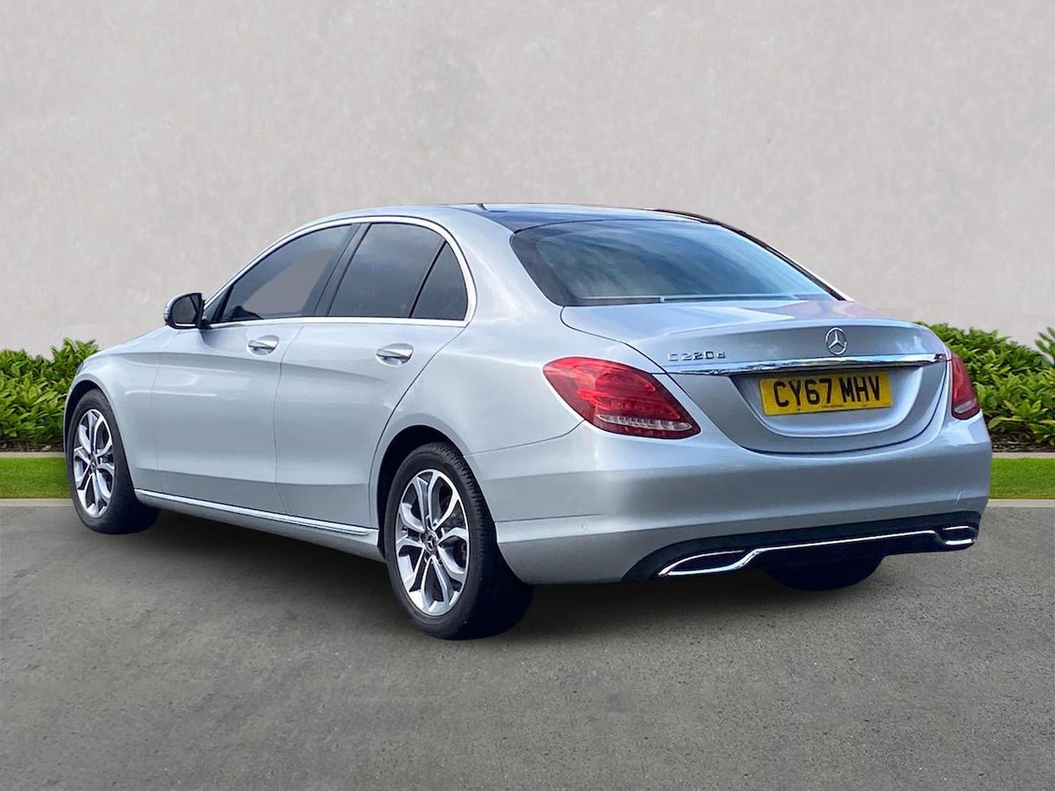 Used Mercedes-Benz C Class 2018 for sale - 76402434: Photo 2