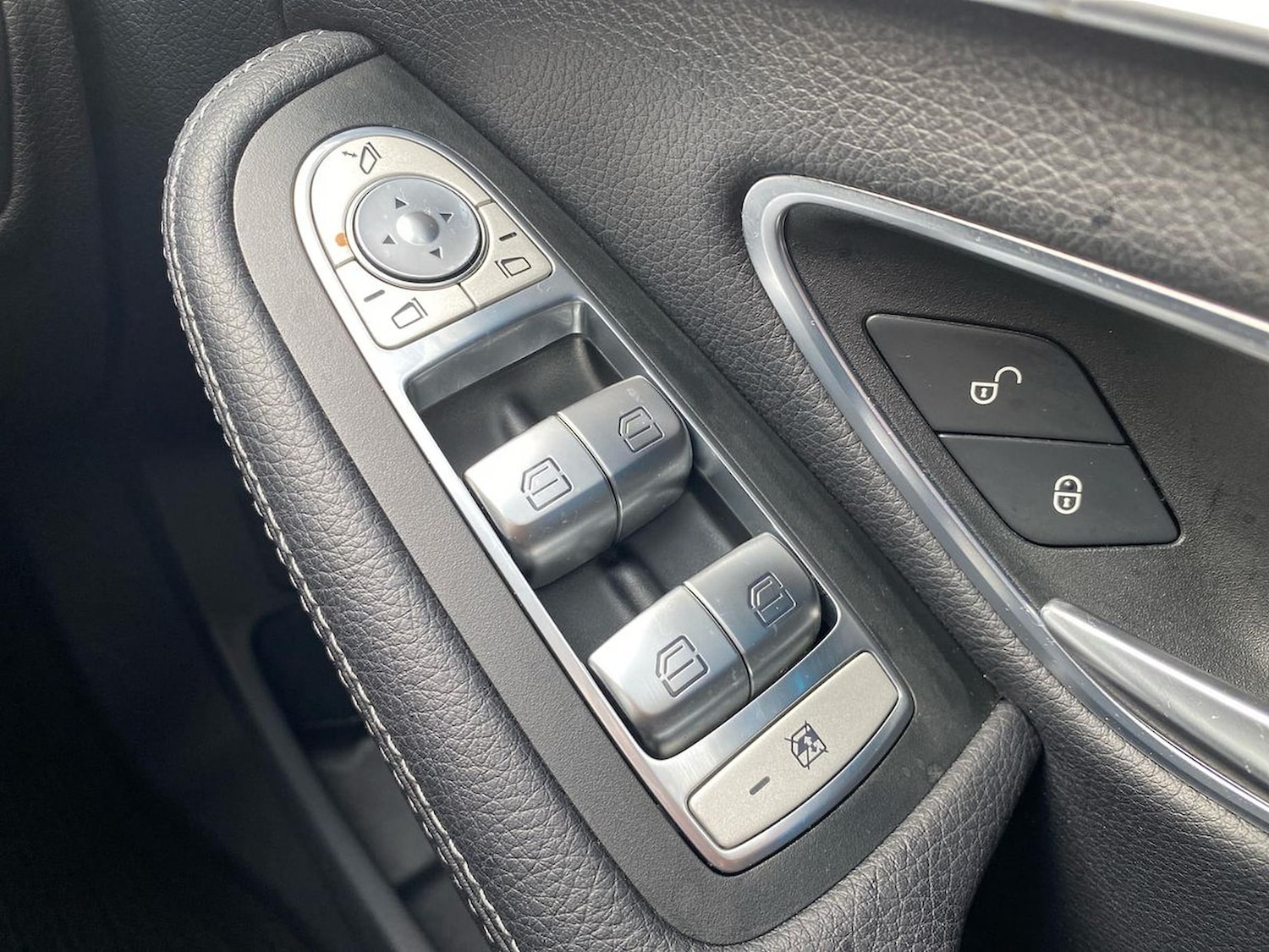 Used Mercedes-Benz C Class 2018 for sale - 76402434: Photo 21