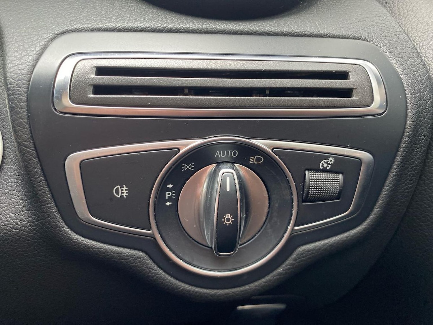 Used Mercedes-Benz C Class 2018 for sale - 76402434: Photo 22