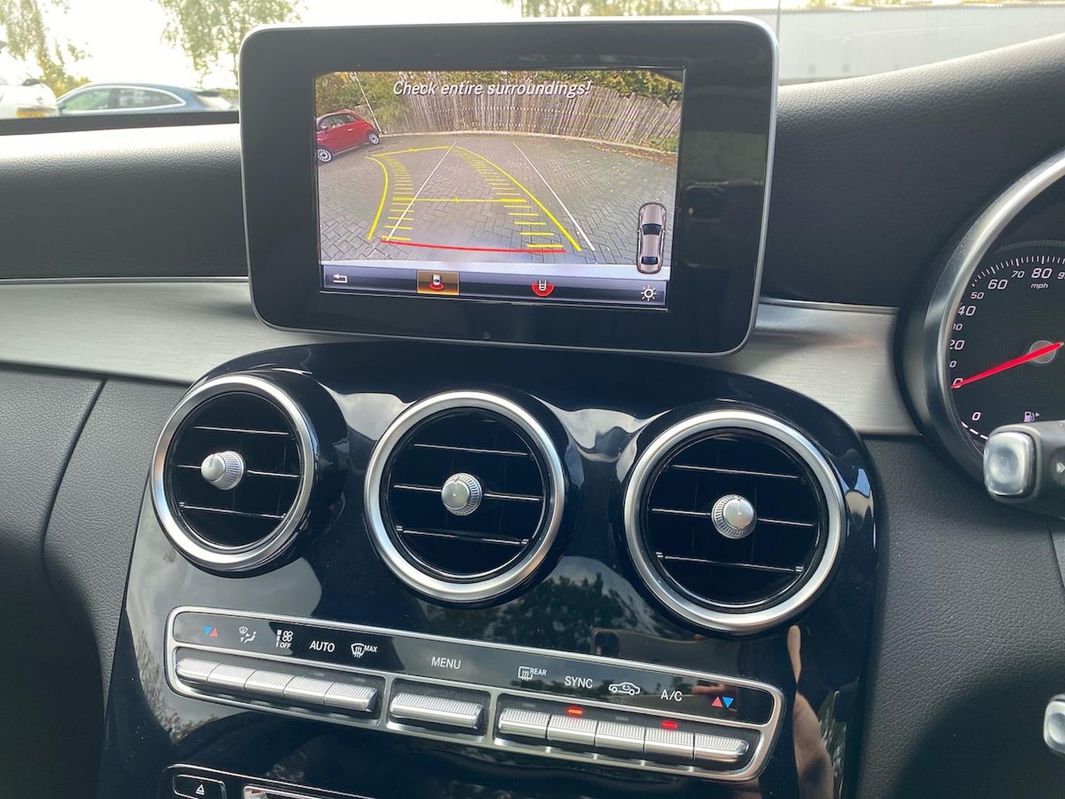 Used Mercedes-Benz C Class 2018 for sale - 76402434: Photo 23