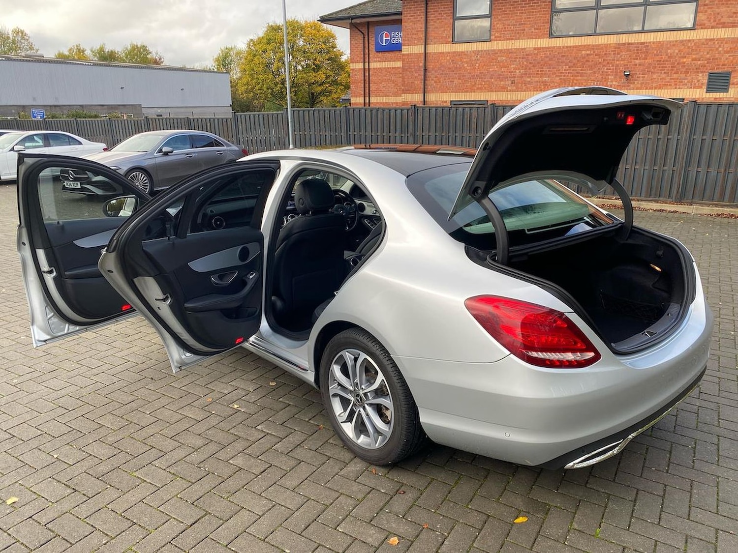 Used Mercedes-Benz C Class 2018 for sale - 76402434: Photo 40
