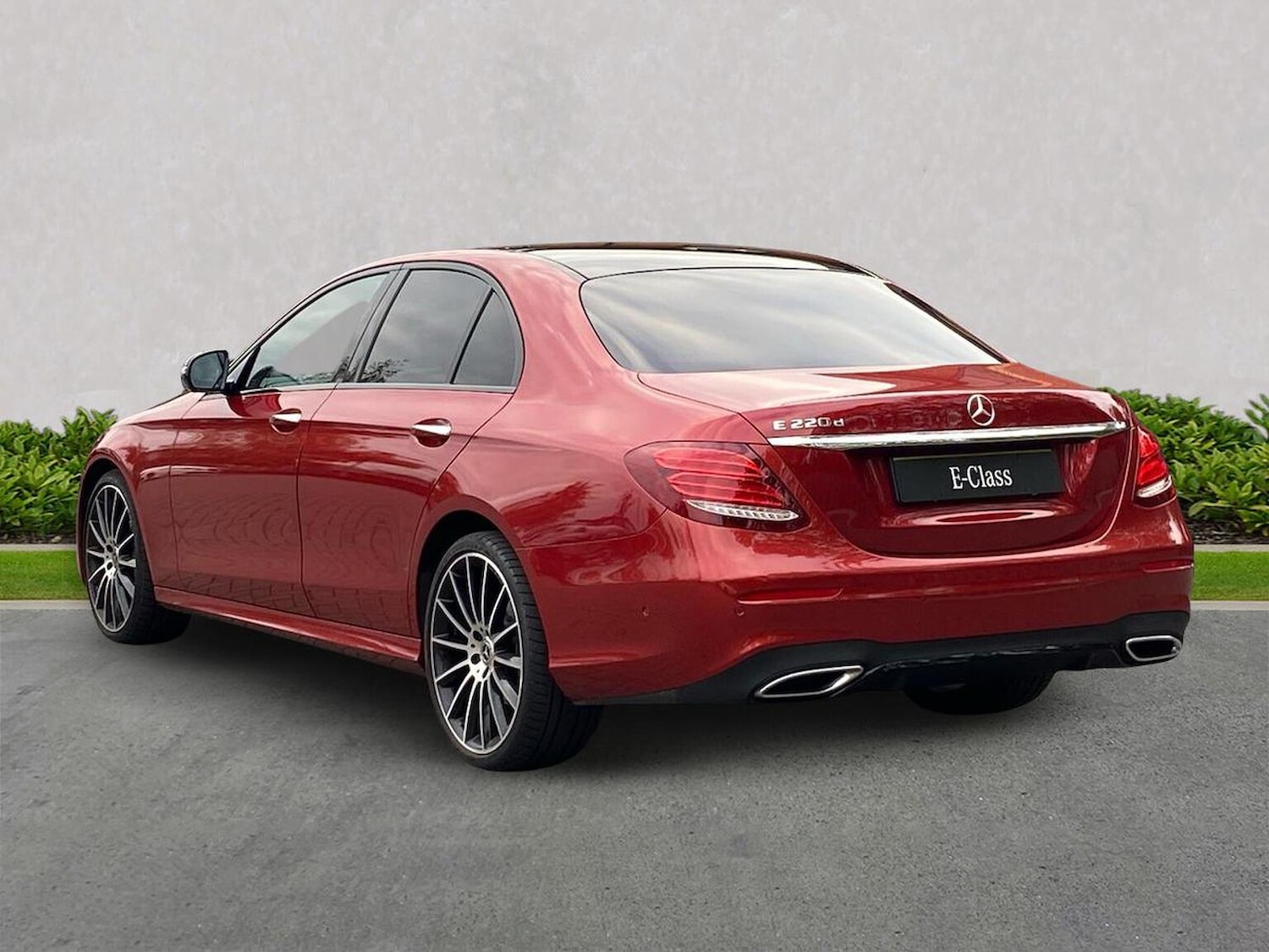 Used Mercedes-Benz E Class 2019 for sale - 76412453: Photo 2