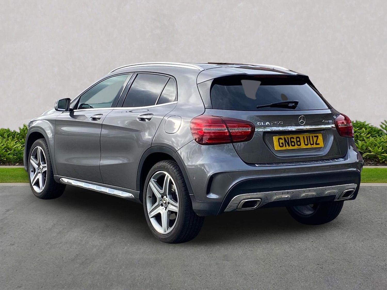 Used Mercedes-Benz GLA 2018 for sale - 76455175: Photo 2