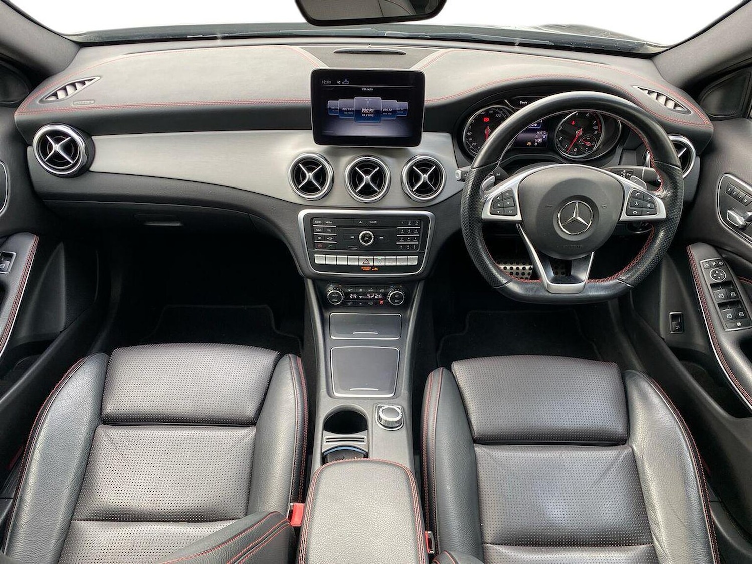 Used Mercedes-Benz GLA 2018 for sale - 76455175: Photo 8