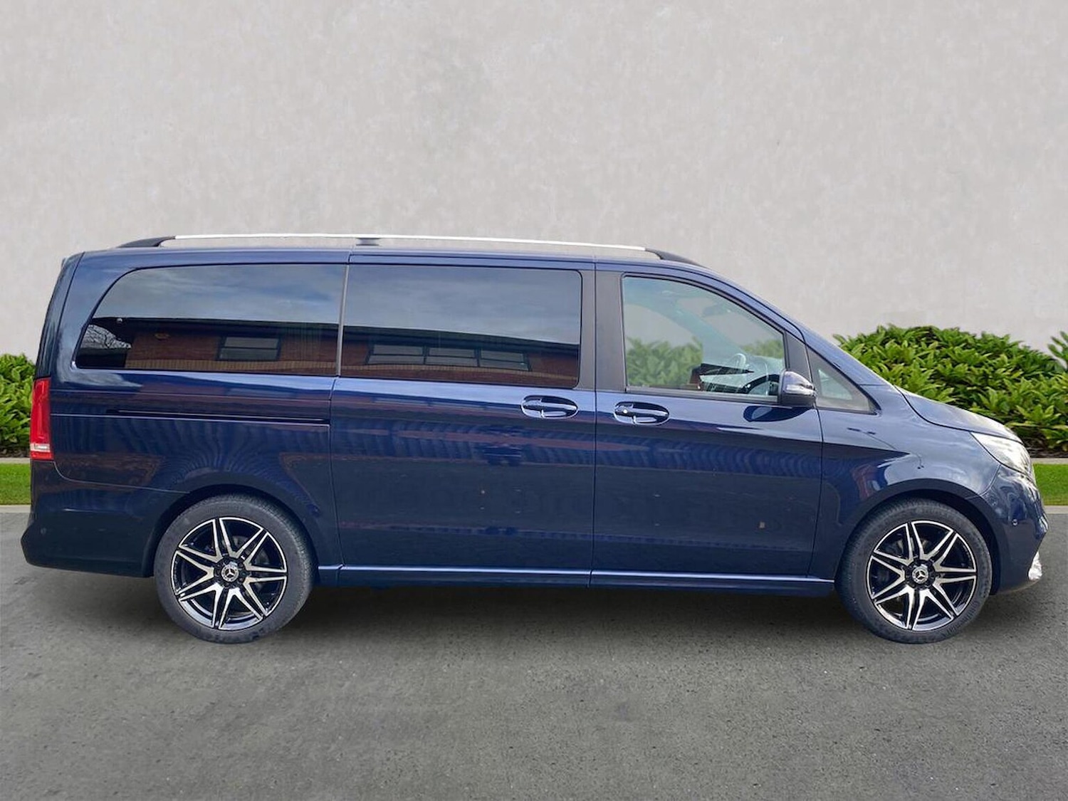 Used Mercedes-Benz V-Class 2022 for sale - 77488308: Photo 3