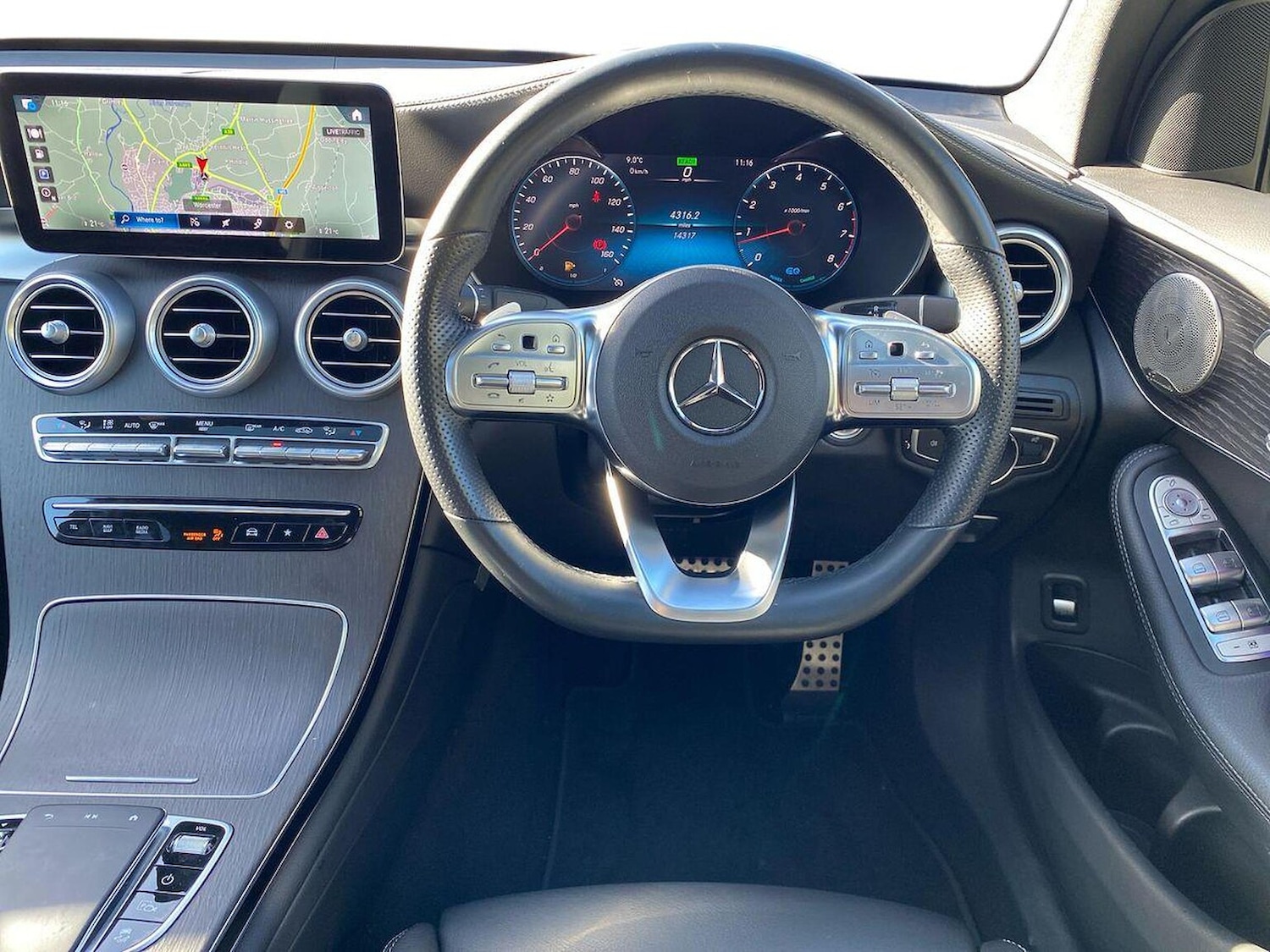 Used Mercedes-Benz GLC 2023 for sale - 76365084: Photo 9