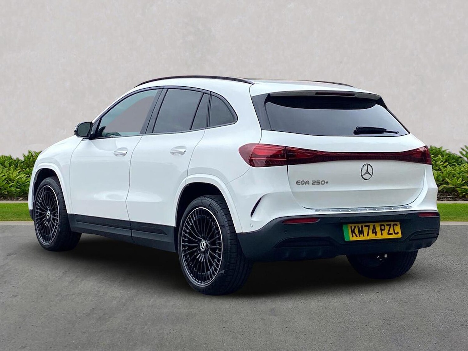 Used Mercedes-Benz EQA 2024 for sale - 76114364: Photo 2