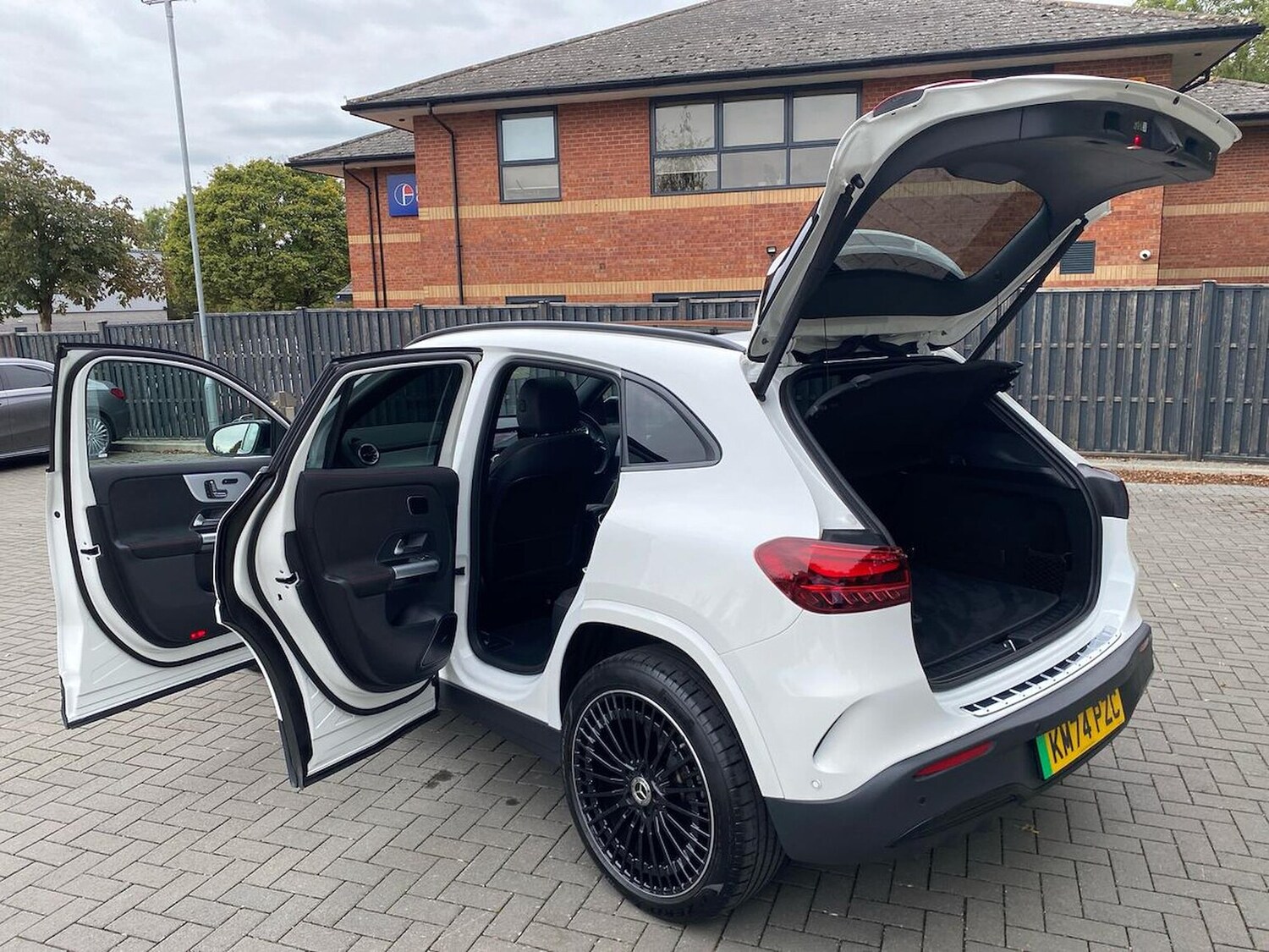 Used Mercedes-Benz EQA 2024 for sale - 76114364: Photo 40